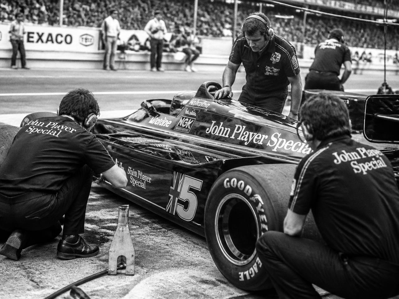 Pit crew working on a race car